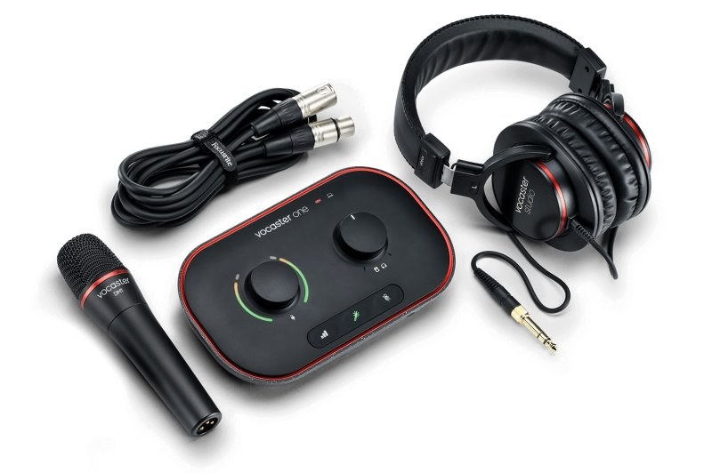 Focusrite Vocaster One Studio, ensemble podcast avec interface, micro dynamique et casque - Image 3