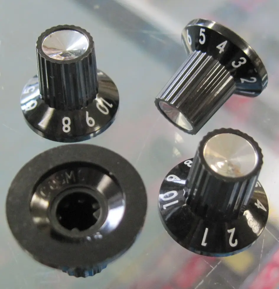 Fender FA 005-4419-049 amp knob 2.webp