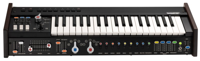 Korg miniKORG 700Sm - Synthétiseur Vintage Reissue 37 Touches avec Aftertouch et Étui Souple - Image 2