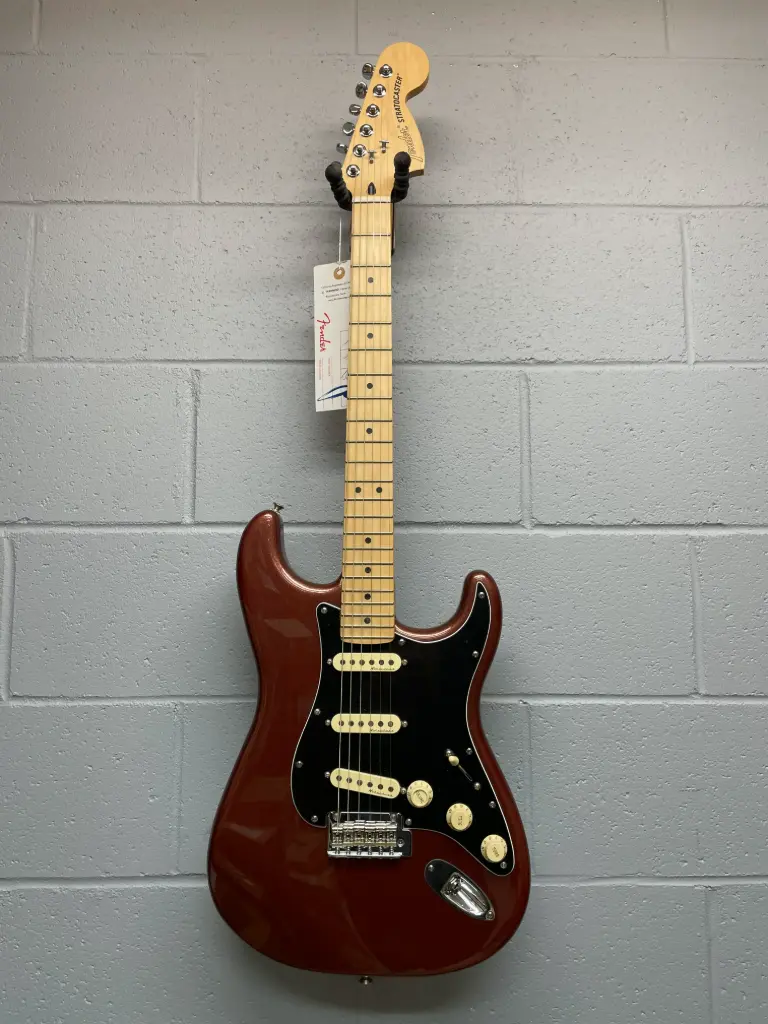 Mexican Fender DLX Roadhouse Stratocaster - Electric Guitar - Classical Bronze