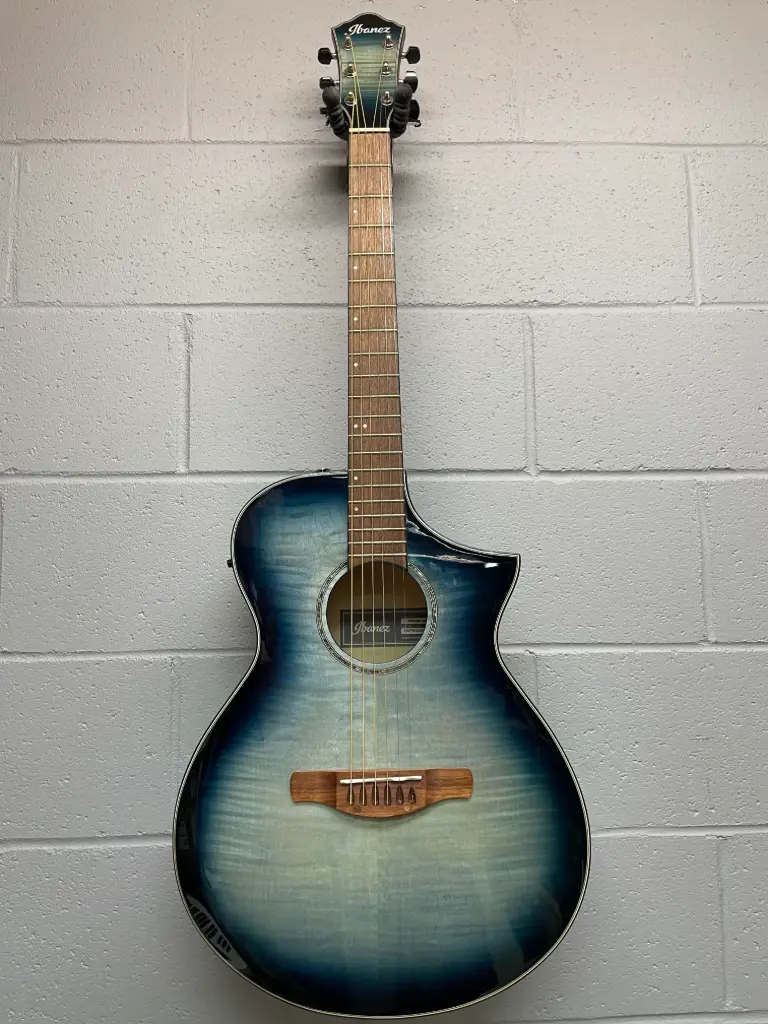 Ibanez AEWC400IBB - Guitare Électro-Acoustique - Bleu Indigo