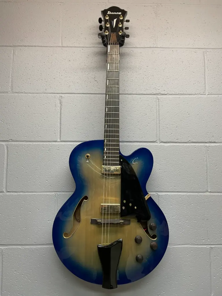 Ibanez AFC155 - Guitare Hollow Body Archtop - Jazz Moderne