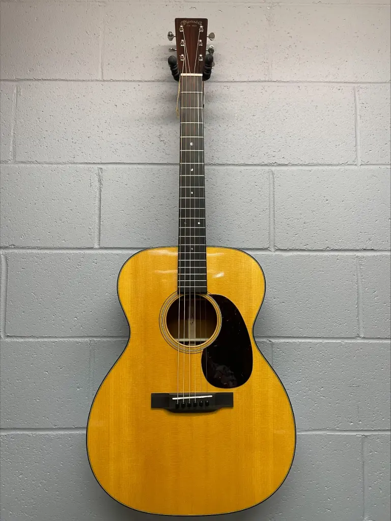Martin USA 000-18 - Acoustic Guitar - Natural