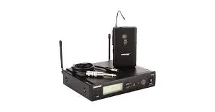 KIT-SLX14 (Shure SLX1, Shure SLX4, case, antennes Shure et câble d'alimentation)