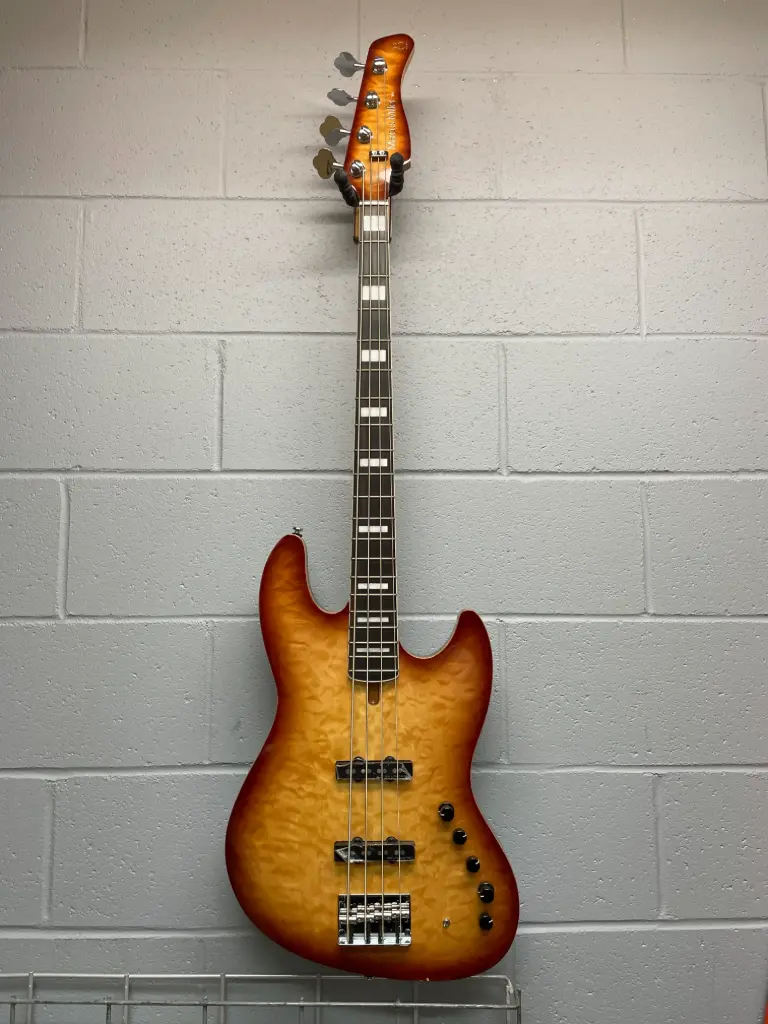 Sire V9 Bass 2nd Gen - 4-String Bass - Sunburst