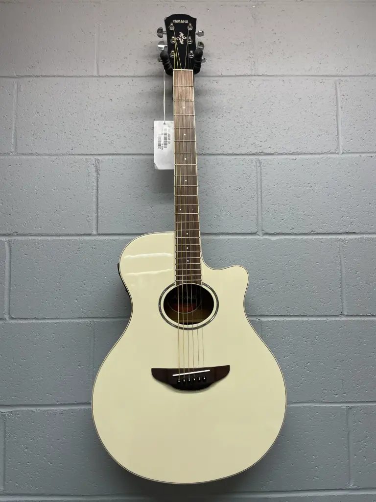 Yamaha APX600 - Used Electro-Acoustic Guitar
