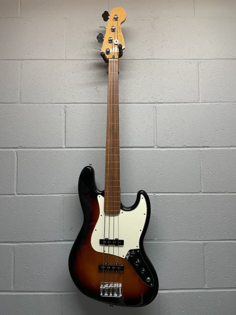 Fender Player Jazz Bass Fretless - Usagée avec étuit