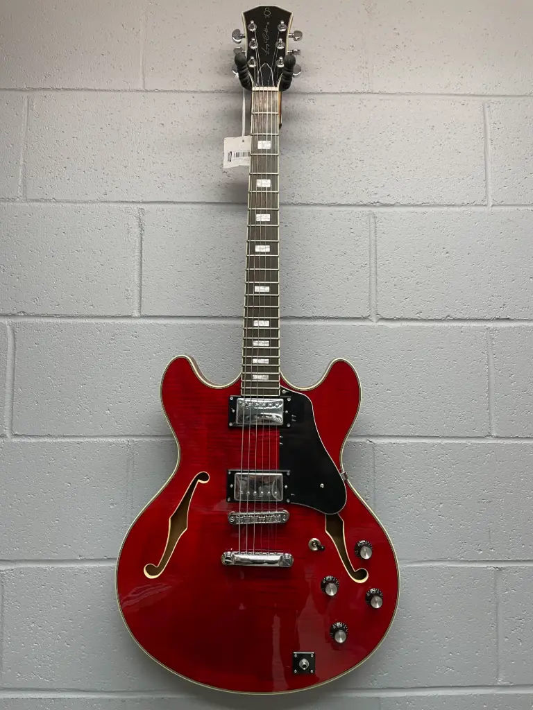 Sire Larry Carlton H7 rouge transparent Usagé