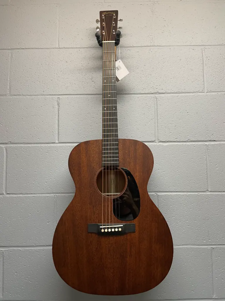 Martin Guitars - Guitare acoustique 000-17 en acajou étui rigide inclus