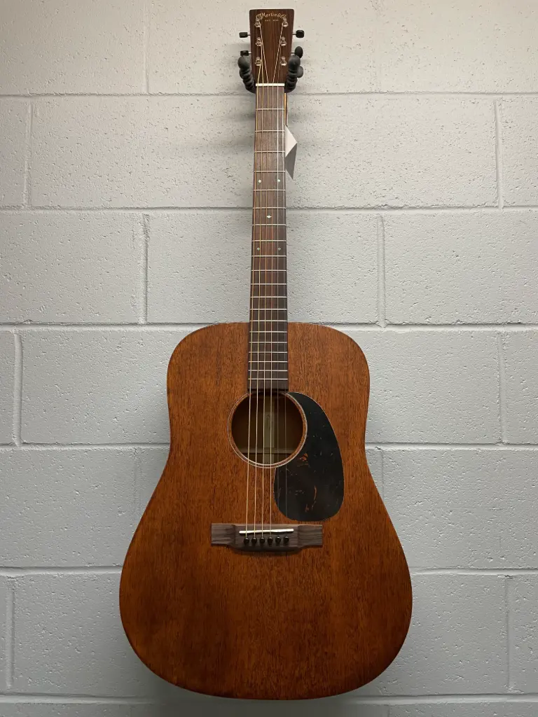 Martin Guitars - Guitare dreadnought D-15M en acajou avec étui souple