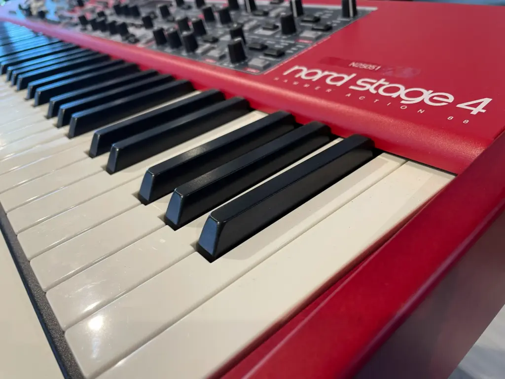 Nord Stage 4 88 notes - Piano de Scène Usagé