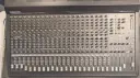 Mackie SR24-4 VLZ PRO - Console Analogue 24 entrée avec Flight Case (Usagée)