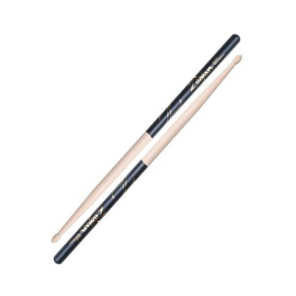 Zildjian 5B DIP, baguettes de batterie en hickory avec revêtement noir, pointe en bois