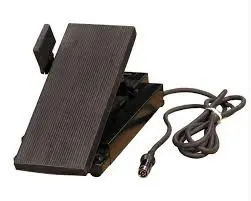 Hammond EXP-100F - Pédale de Volume Pour Clavier XK5