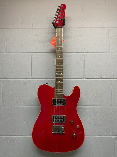[0262004538] Fender Telecaster Custom Édition Spéciale, Rouge Transparent